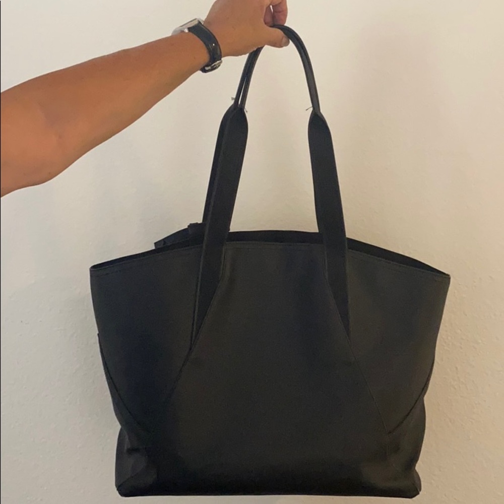 Lululemon bag